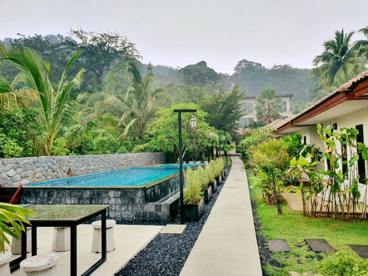 Laemsai Resort Landkreis Landkreis Thalang Exterior foto